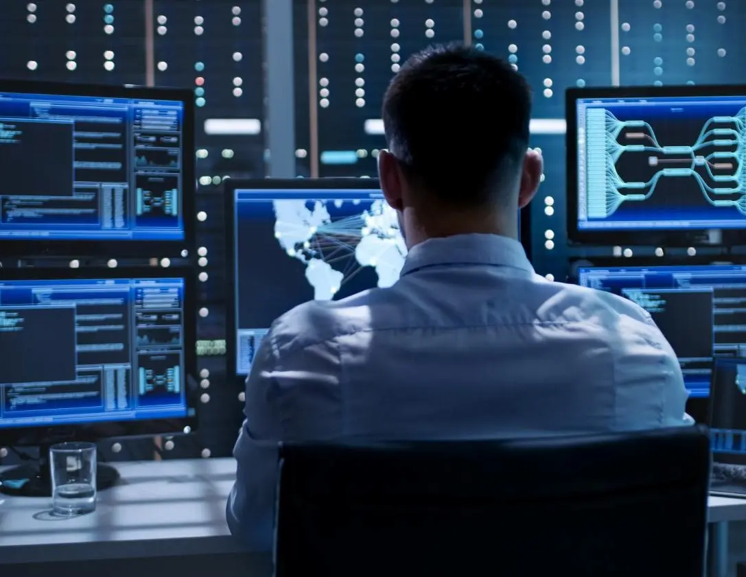 bg man at his computer using appdynamics